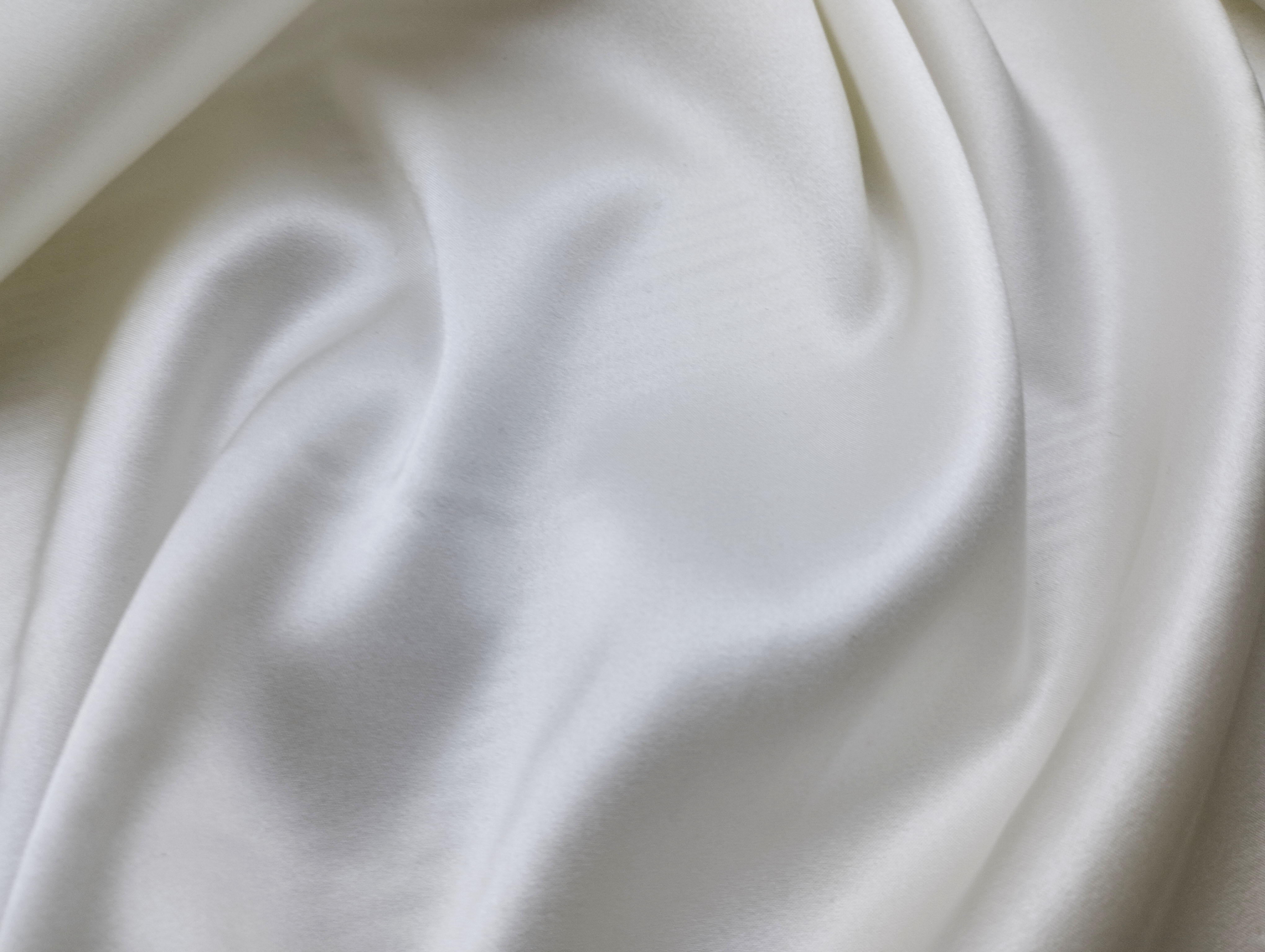 Ткань Атласный шелк с эластаном  молочный Италия  42755 2