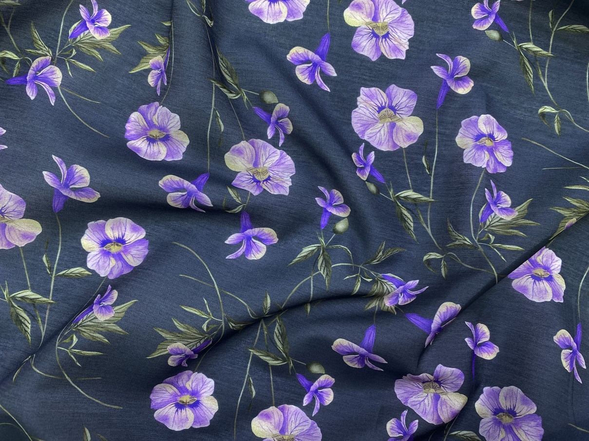 Ткань Муслин  серого цвета с принтом  фиолетовые цветы  16742 2